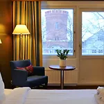 Kalliohovi 4*