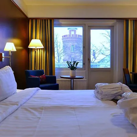 ホテル Kalliohovi ラウマ