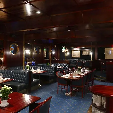 מלון Kalliohovi 4*