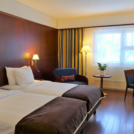 ホテル Kalliohovi