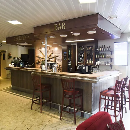 Kalliohovi 4* ראומה