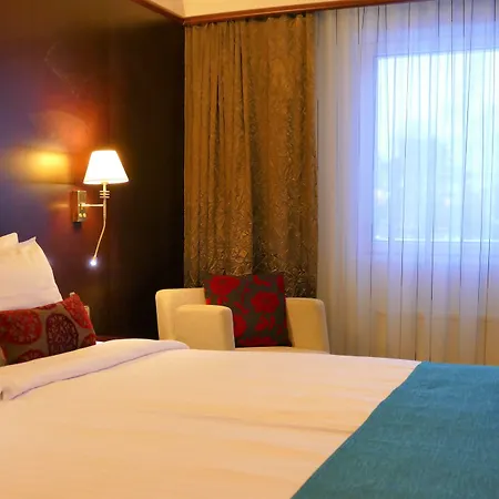 فندق Kalliohovi - Ilmastoidut Huoneet - 4*